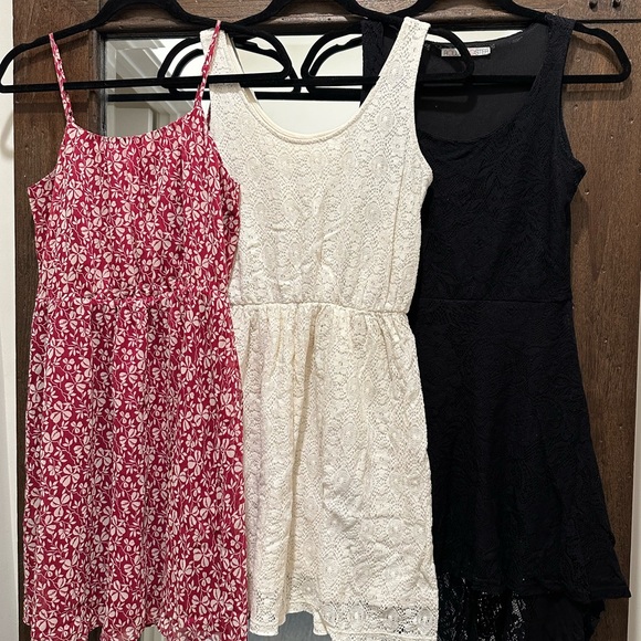 Spring dress bundle - Picture 2 of 5